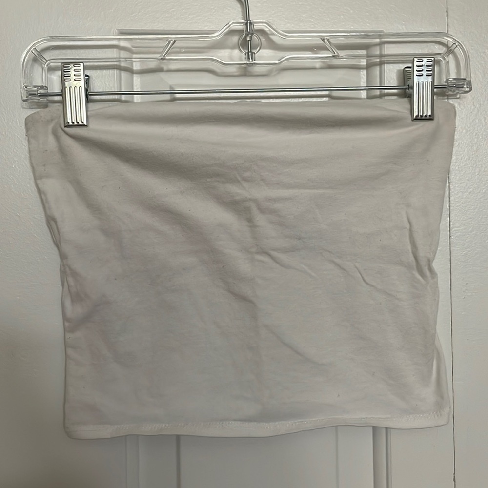 TILLYS™ WHITE TUBE TOP